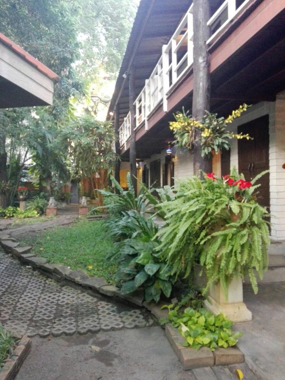 Smile House Guesthouse Chiang Mai Exterior foto